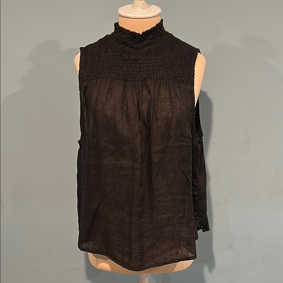 Bella Dahl Sleeveless Smocked Top In Black size Medium Lightweight Linen - Picture 1 of 13